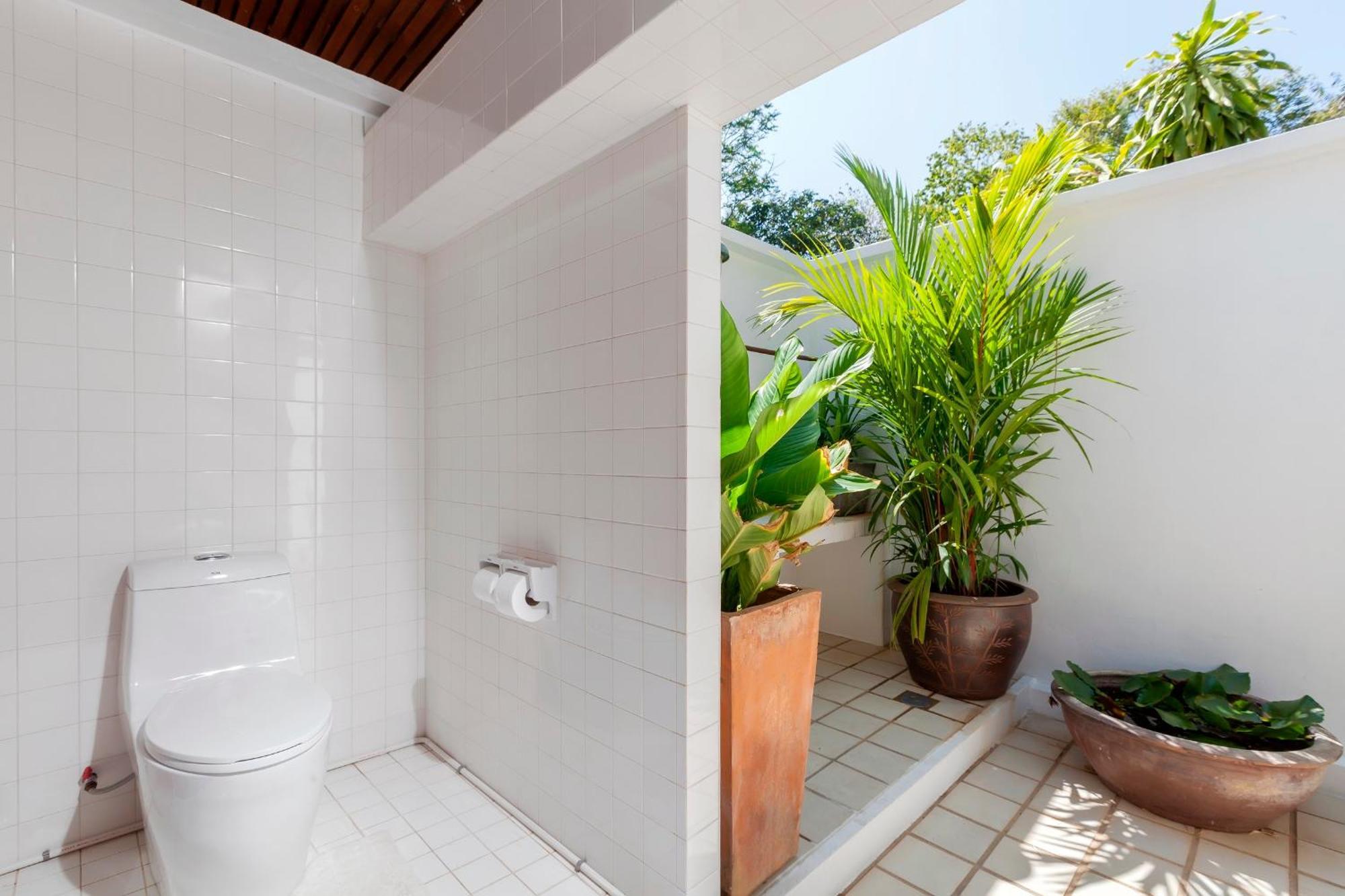 Baan Khunying - Secluded Phuket Beachfront Villa Rawai Exterior foto