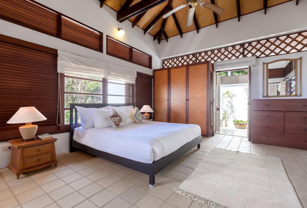 Baan Khunying - Secluded Phuket Beachfront Villa Rawai Cameră foto