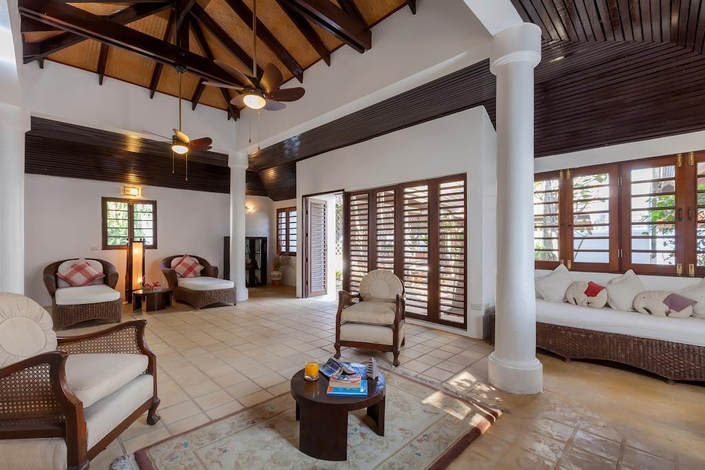 Baan Khunying - Secluded Phuket Beachfront Villa Rawai Cameră foto