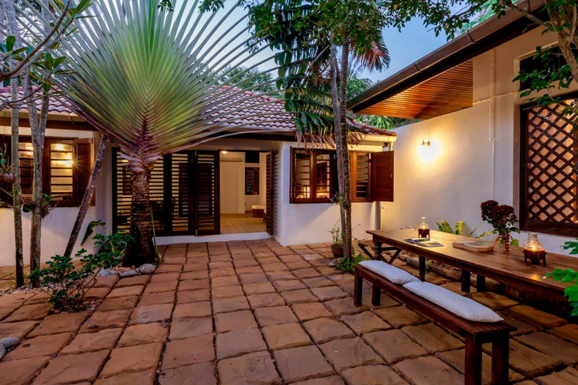 Baan Khunying - Secluded Phuket Beachfront Villa Rawai Exterior foto