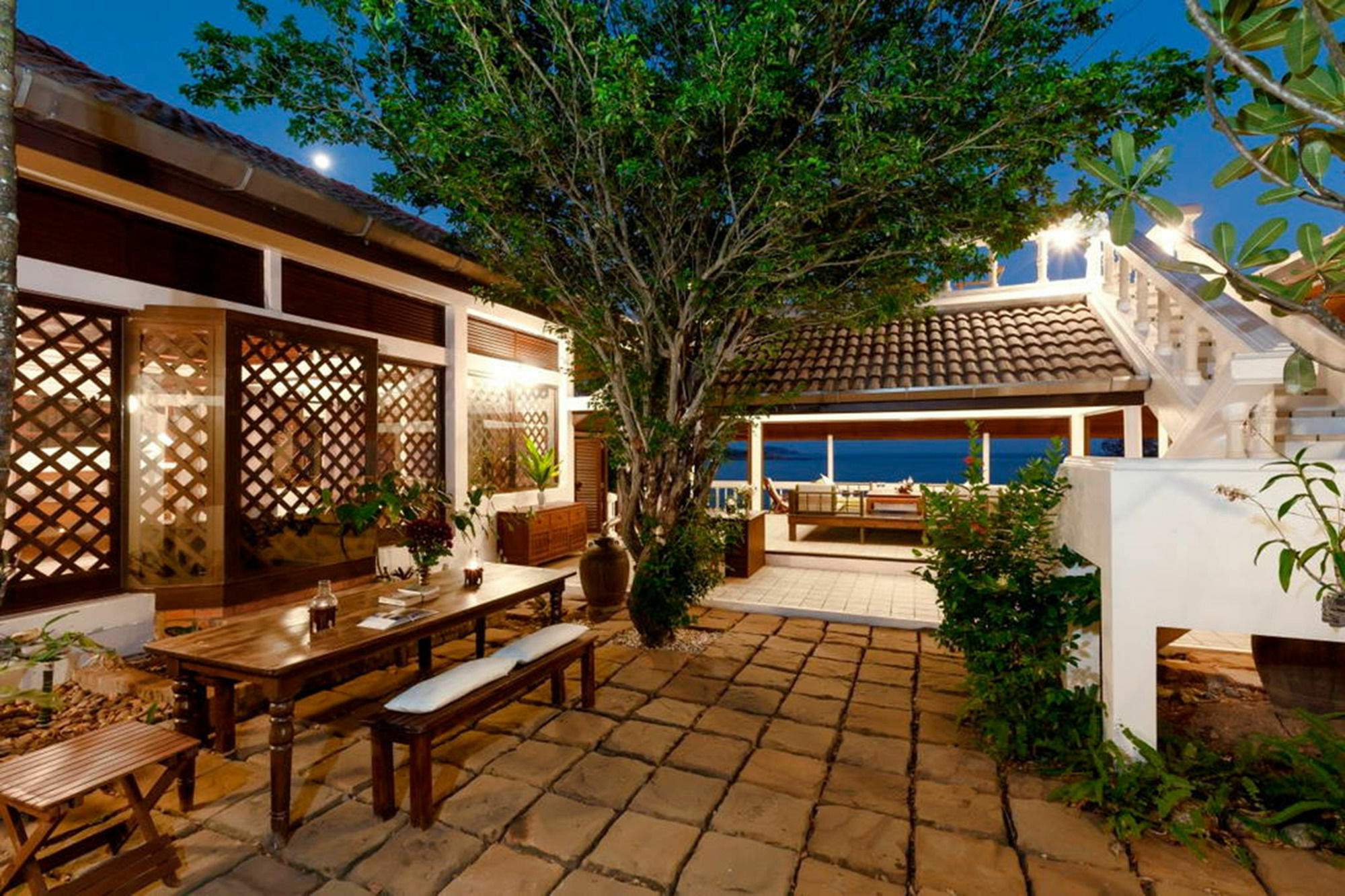 Baan Khunying - Secluded Phuket Beachfront Villa Rawai Exterior foto